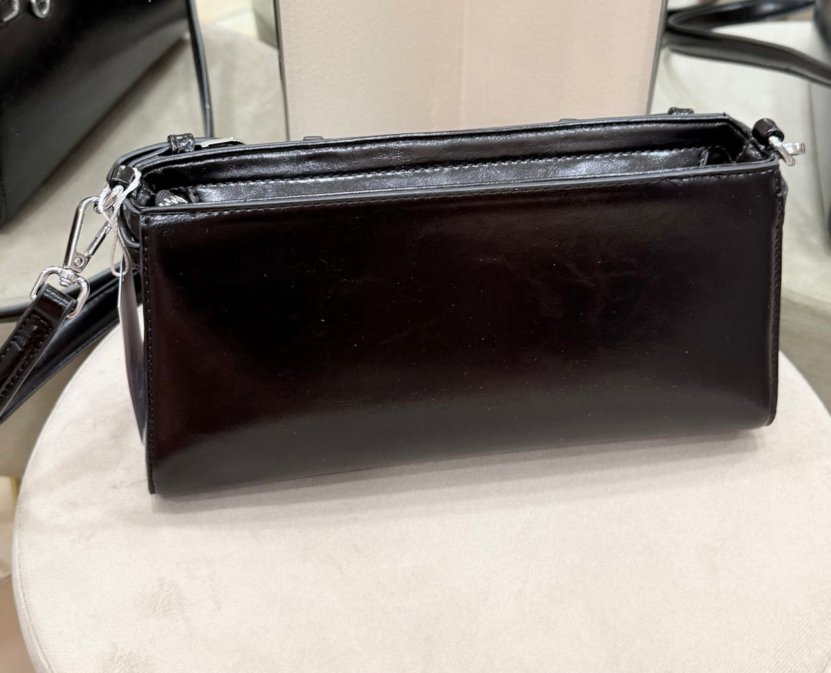 Bolso rígido negro