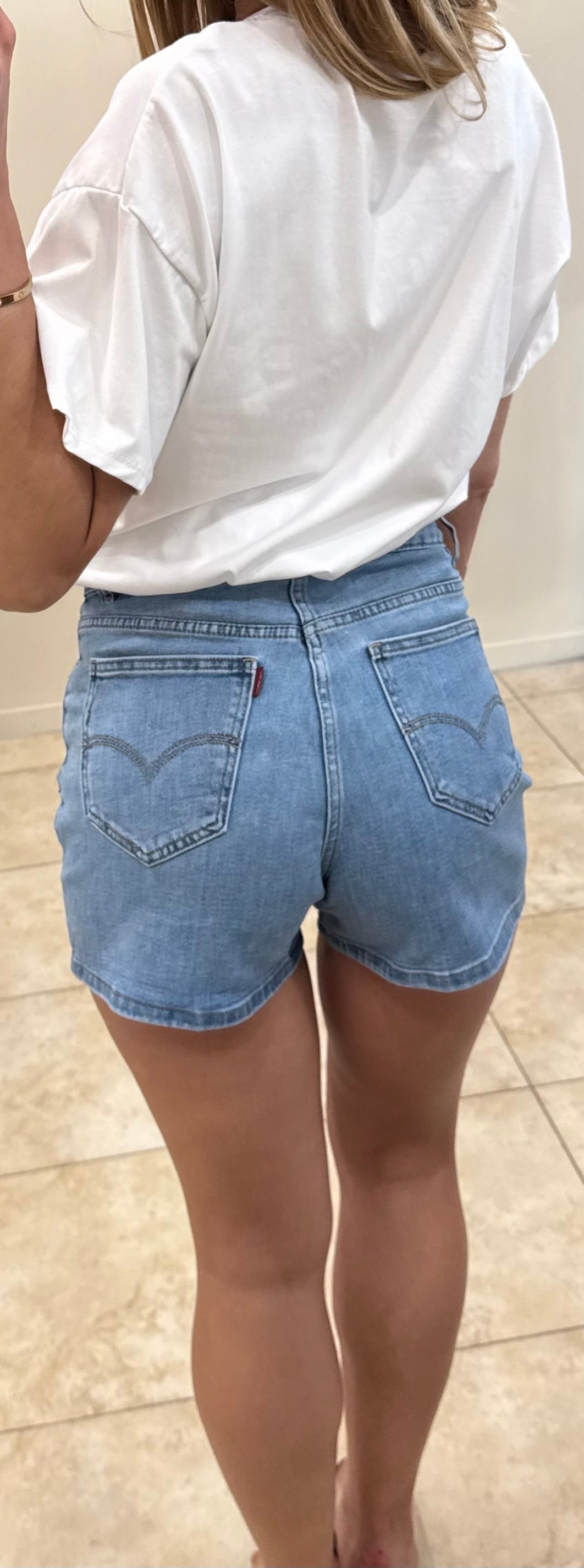 Short Levis