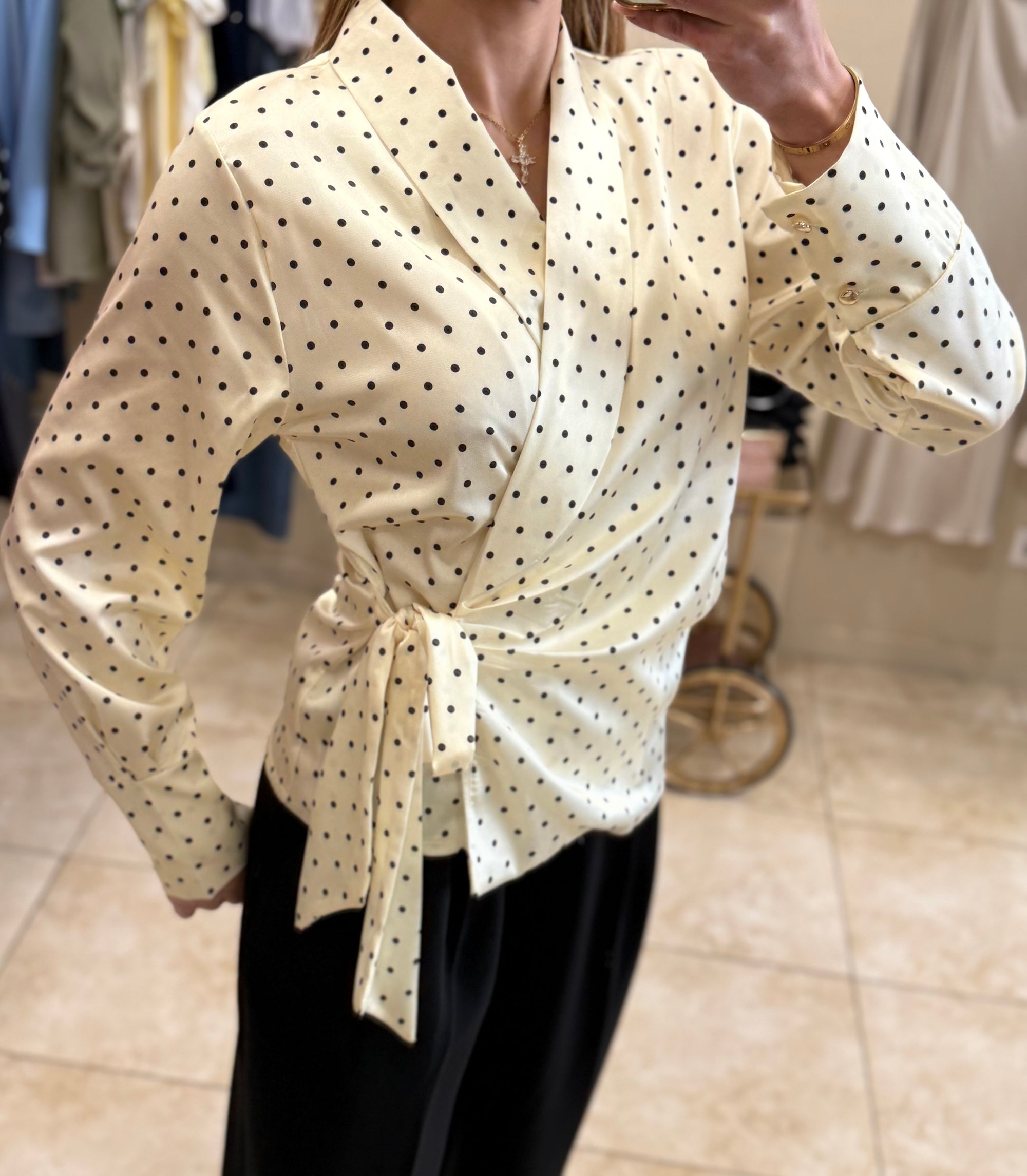 Blusa lunares lazada