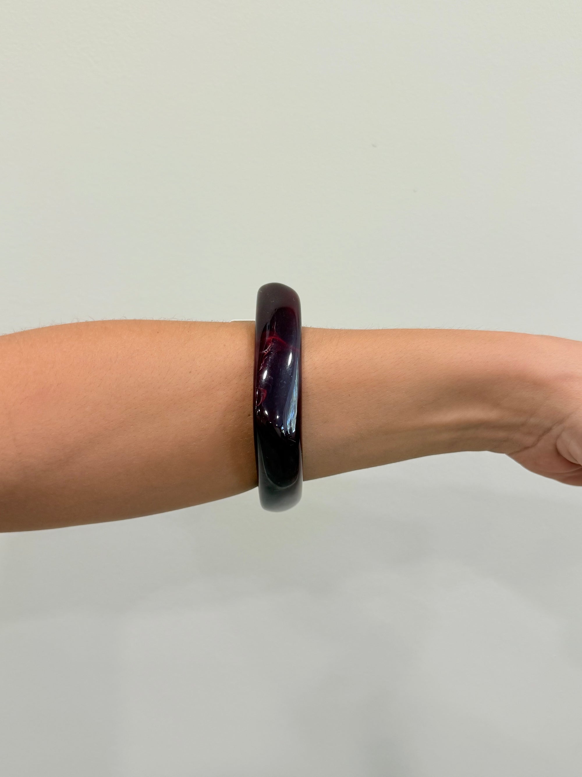Pulsera carey berenjena