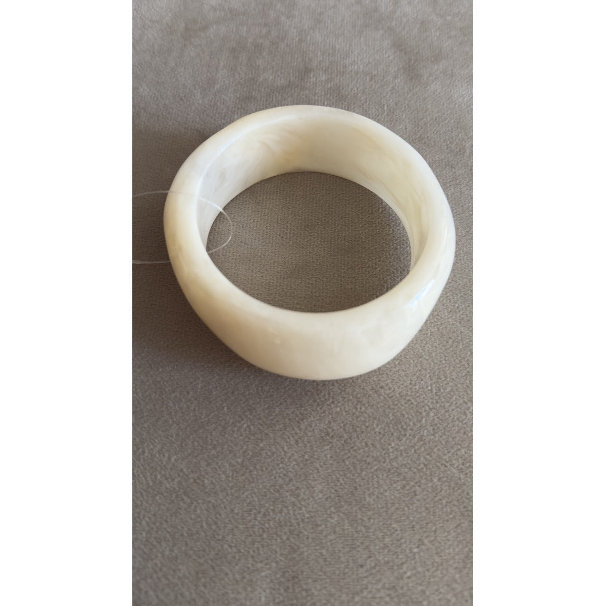 Brazalete crema