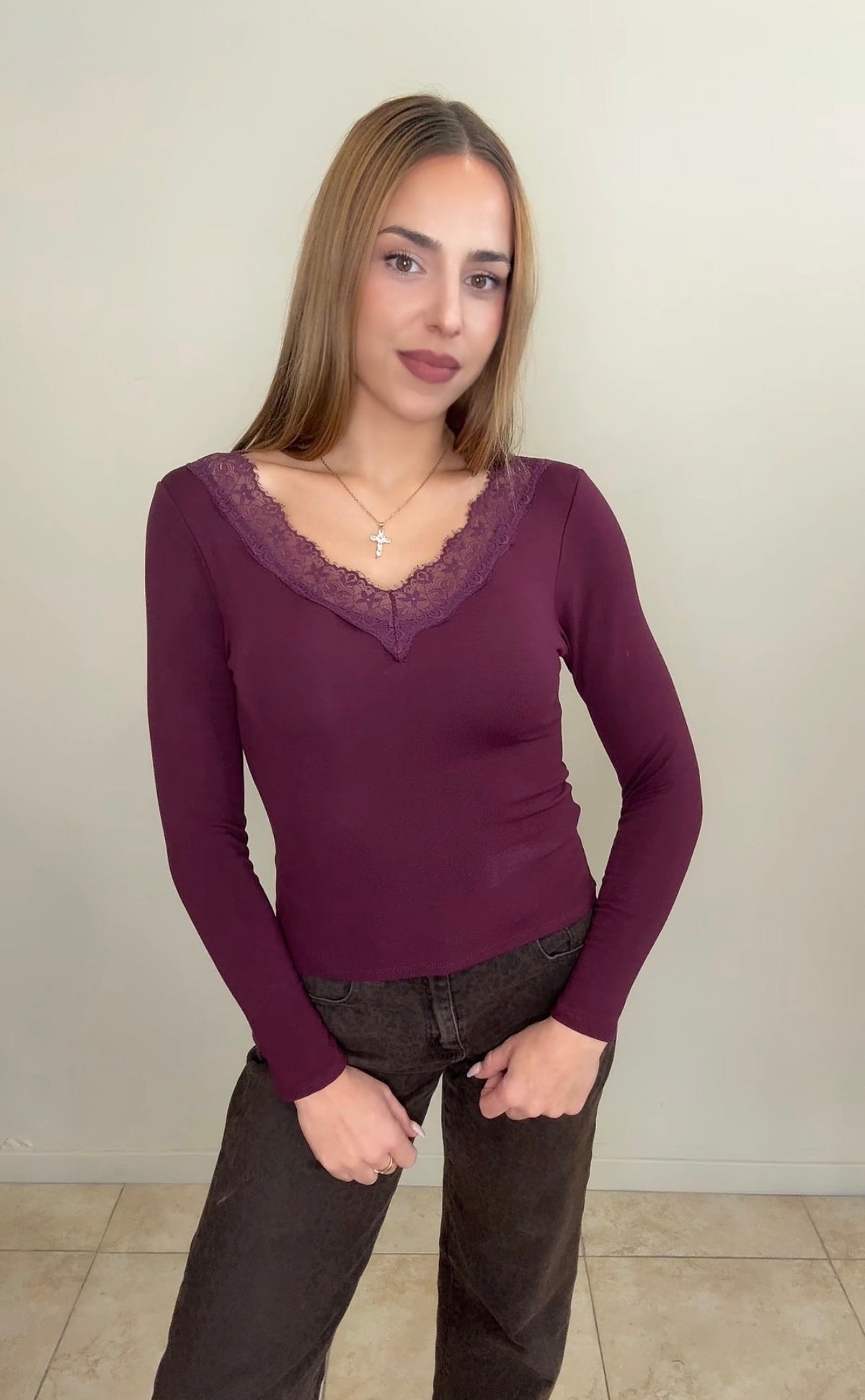 Top cuello encaje