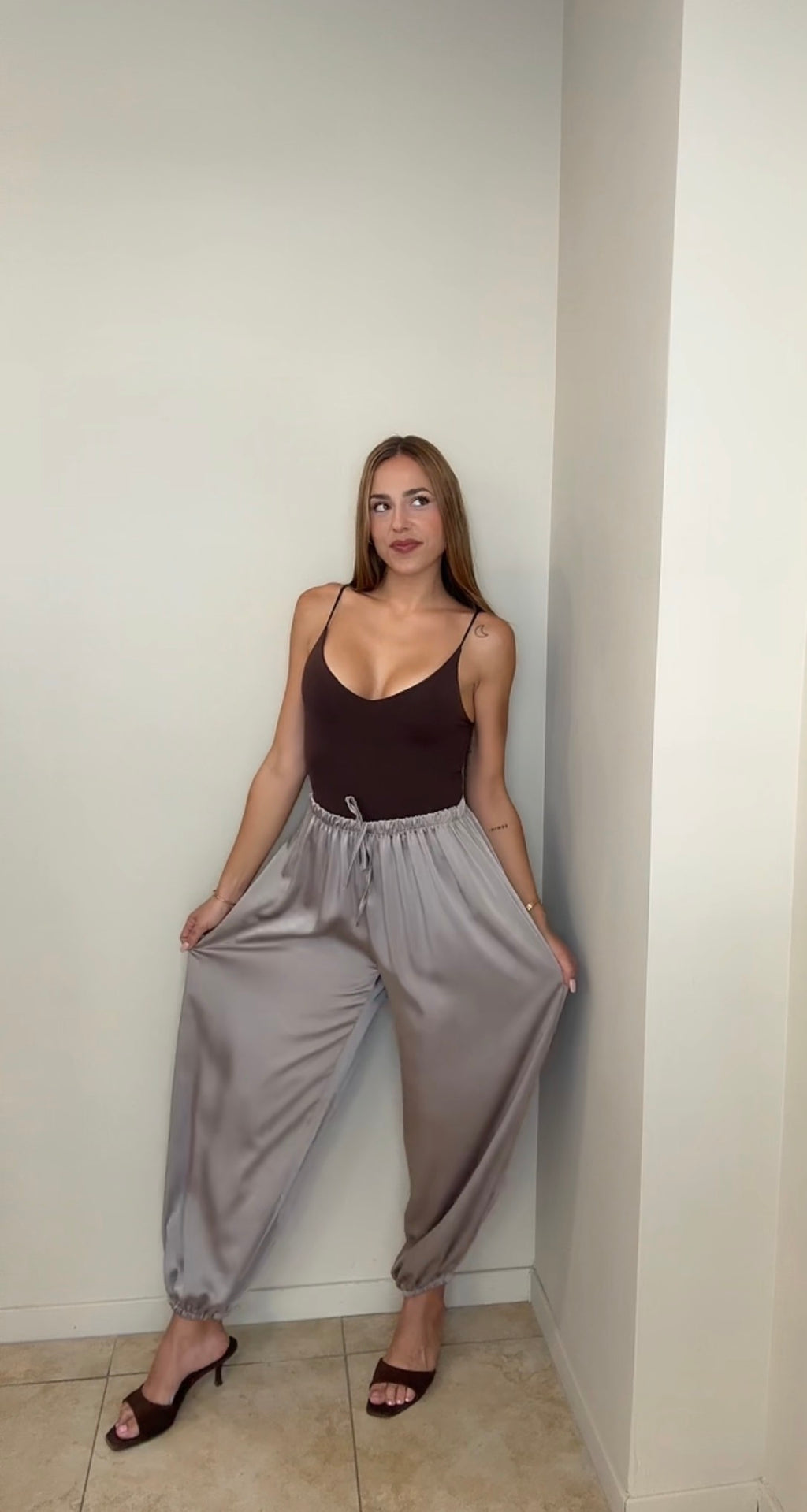 Pantalón satinado bombacho