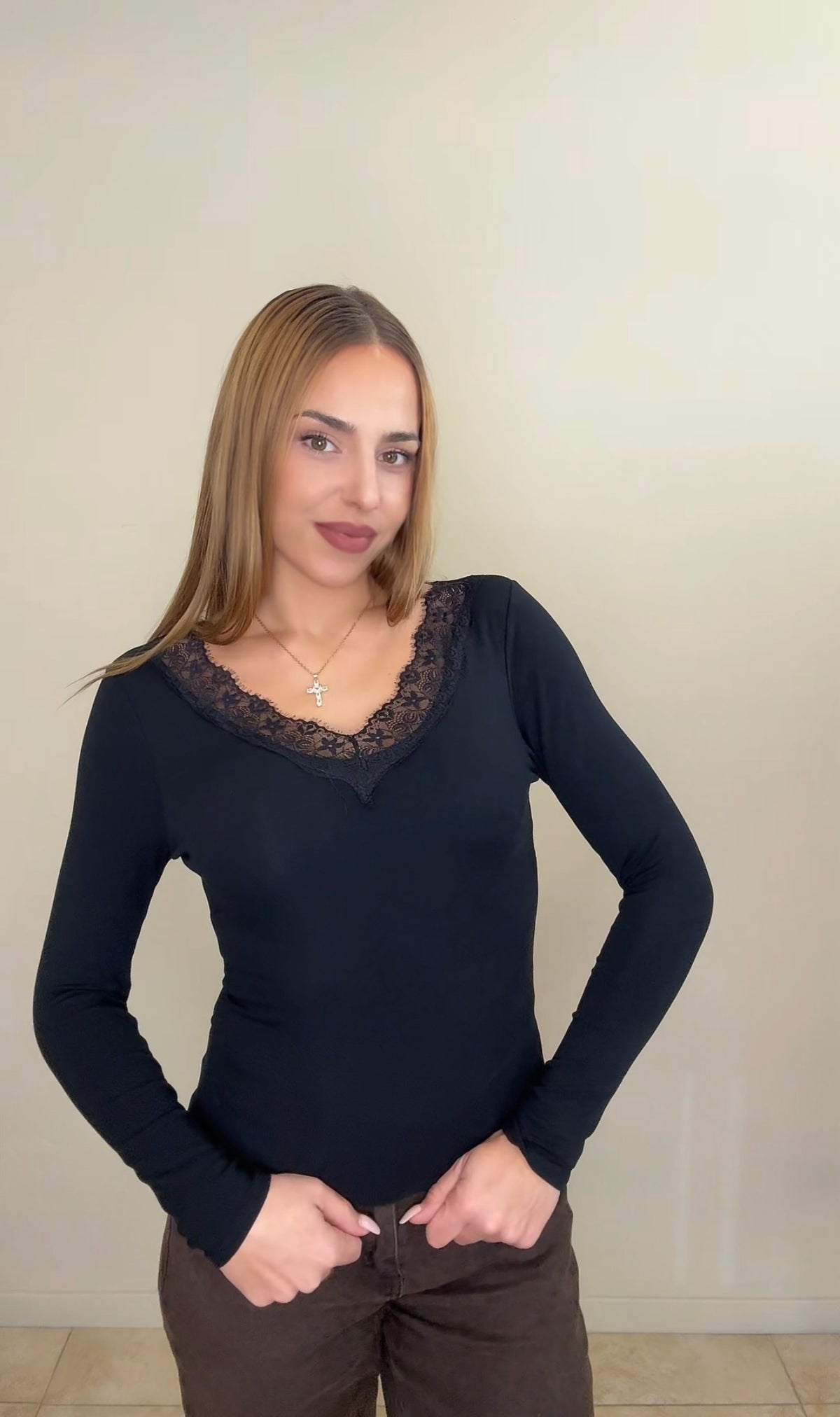 Top cuello encaje
