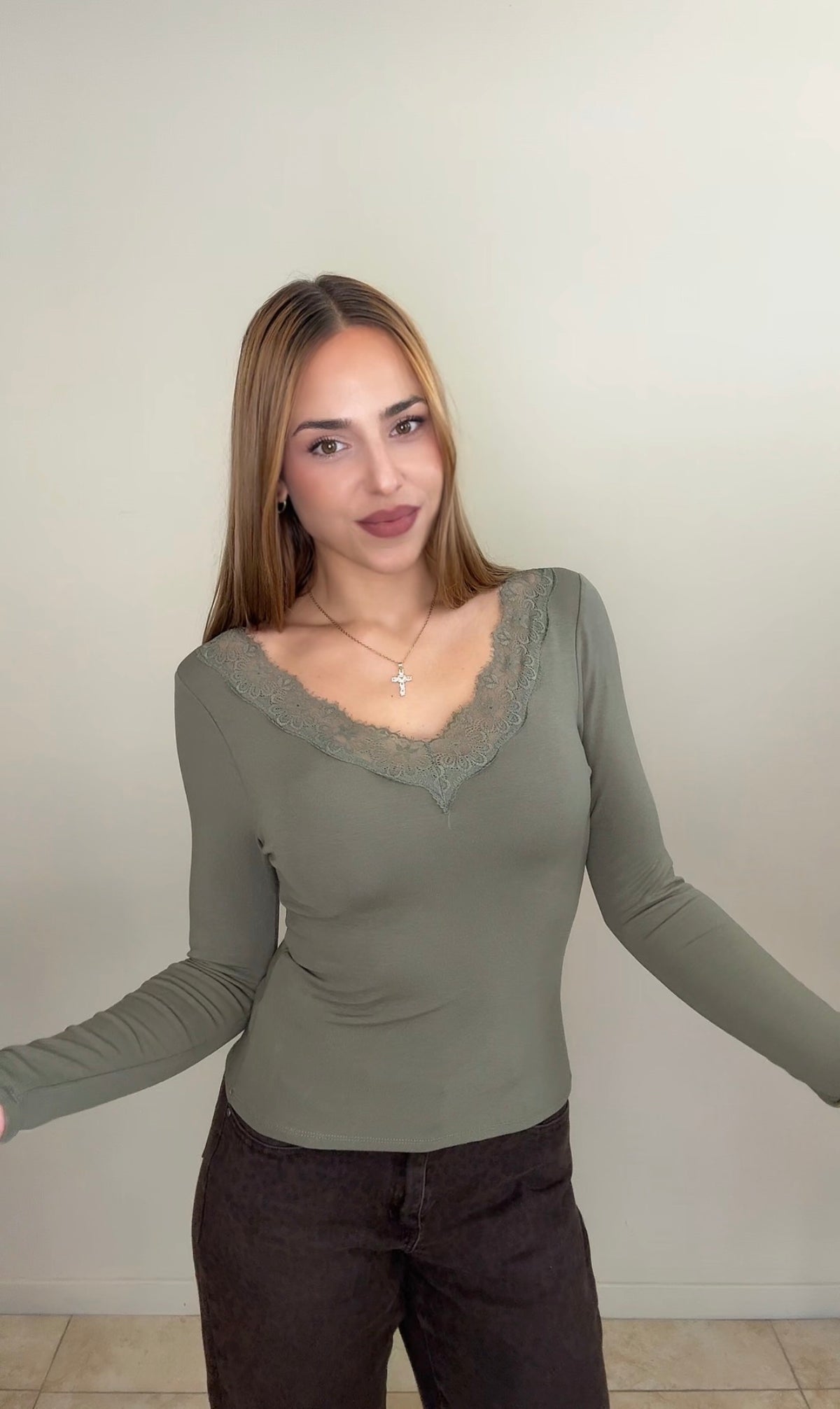 Top cuello encaje