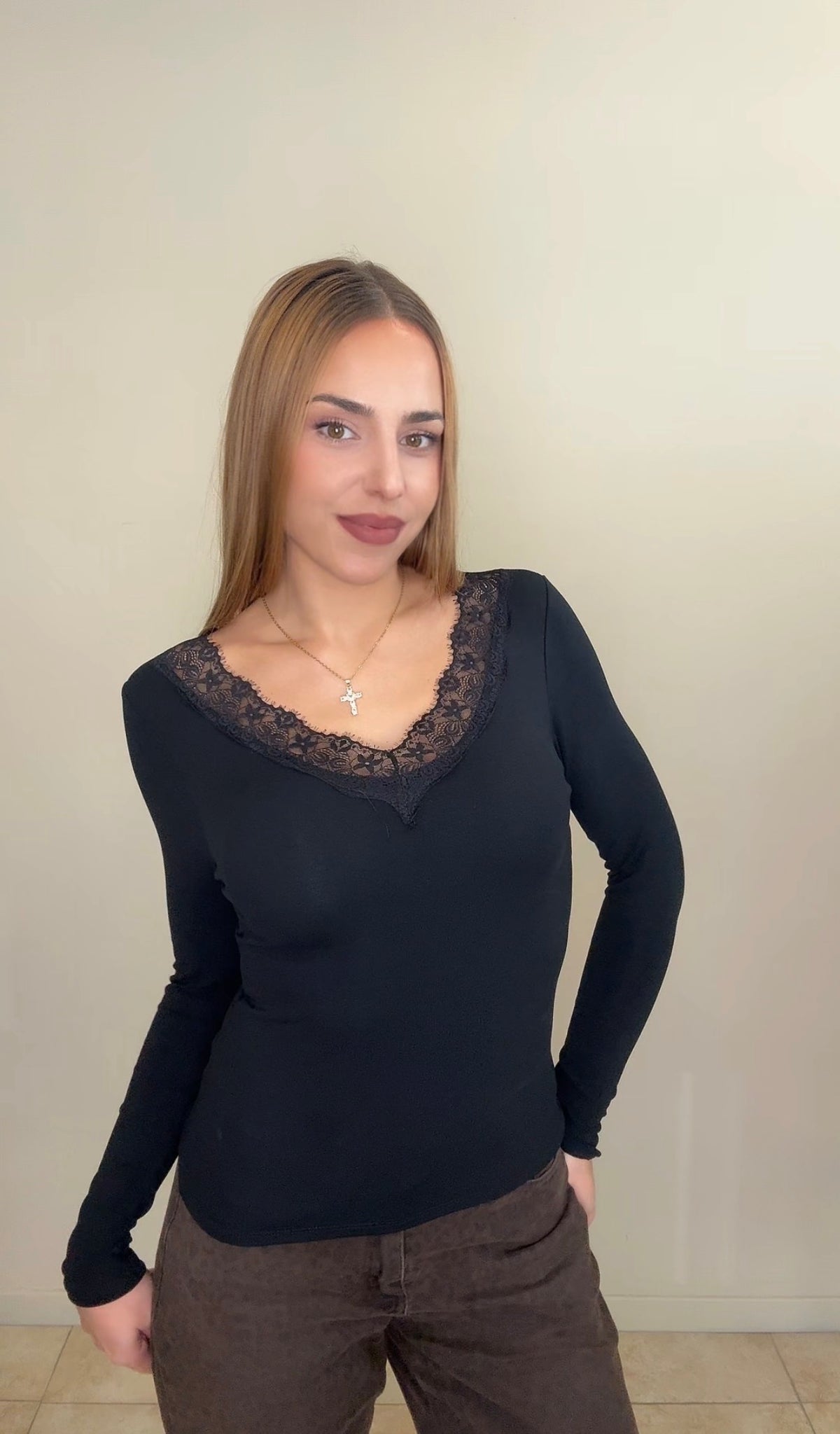 Top cuello encaje