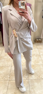 Traje ZYRA