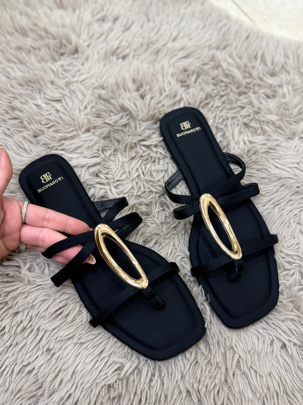 Sandalias Hebilla Dorada