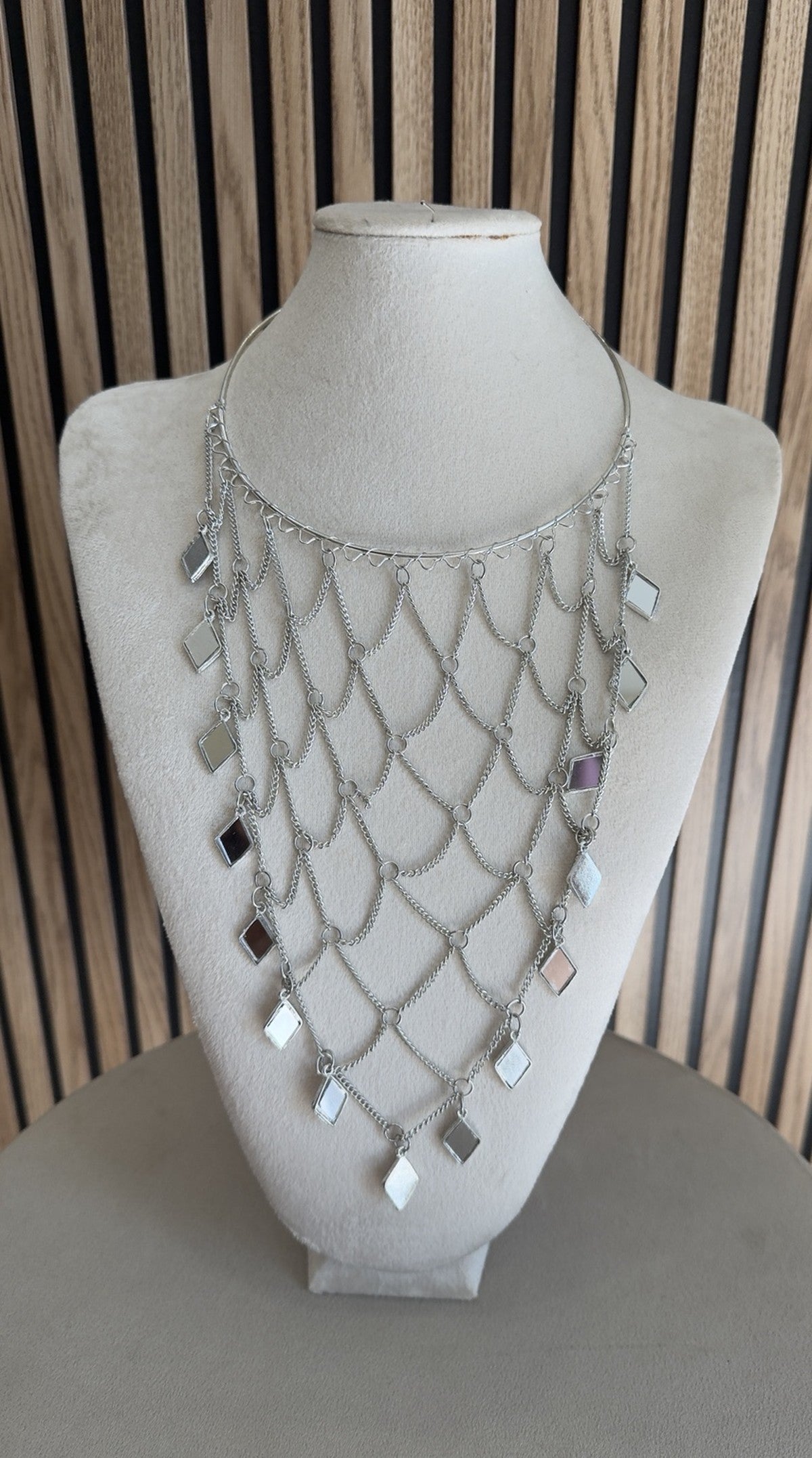 Collar MÉRIT