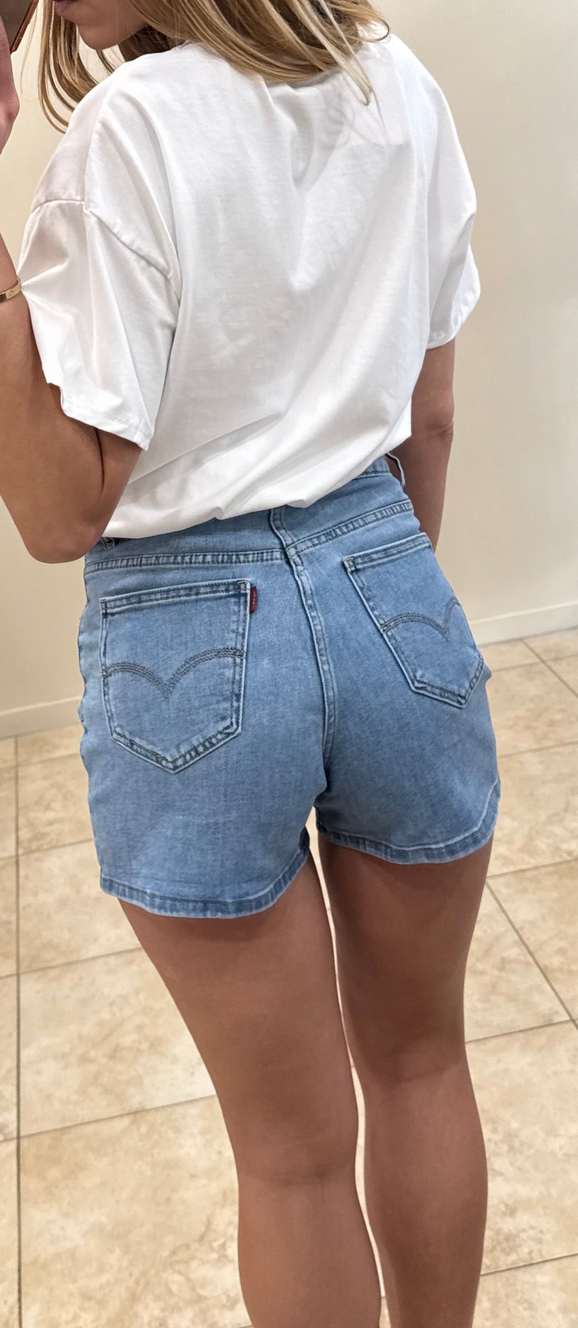 Short Levis