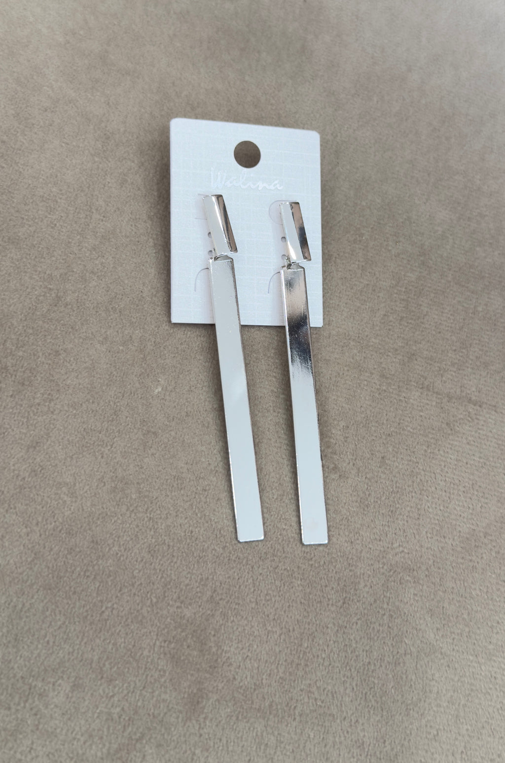 Pendientes largos plateados