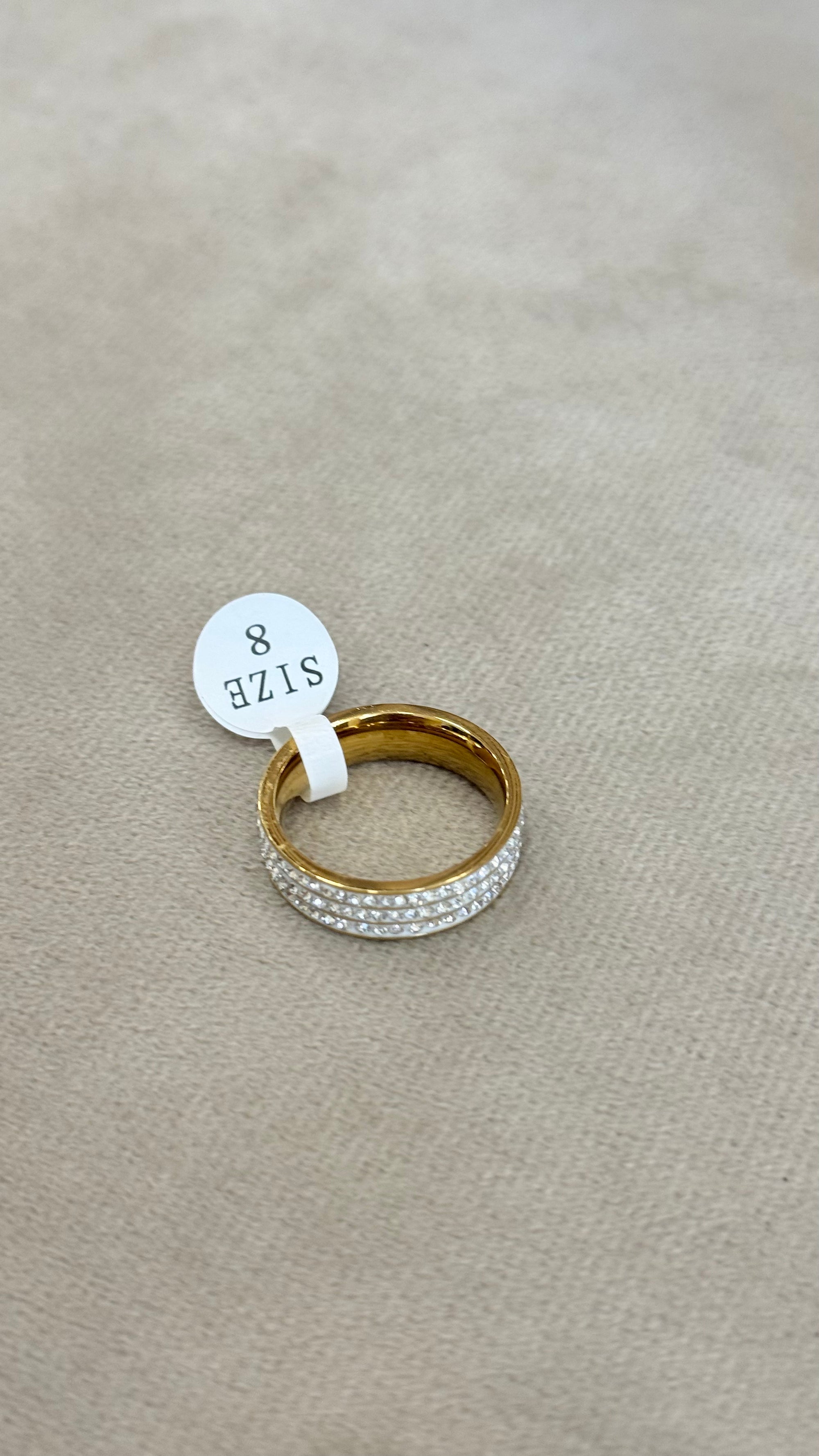 Anillo todo brillos
