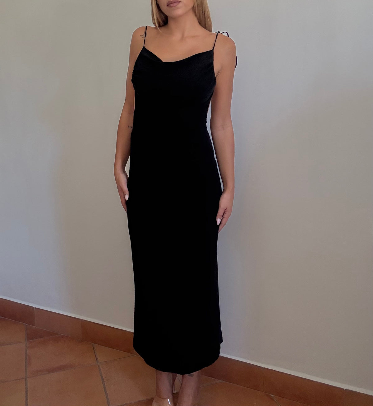 Vestido negro brillo