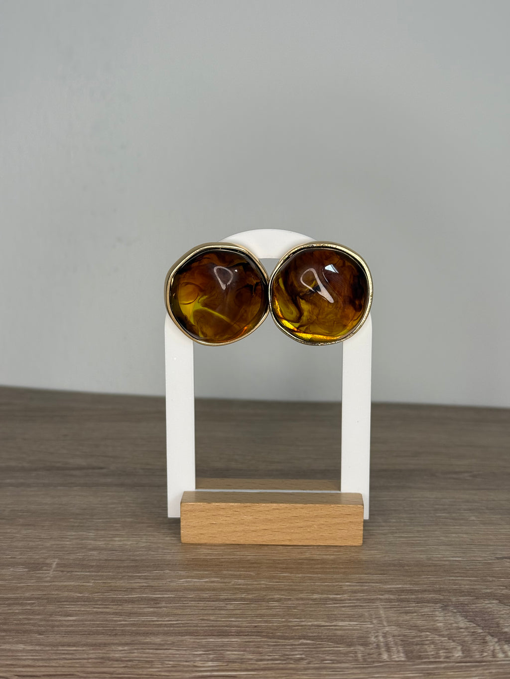 Pendientes ÓRBITA carey